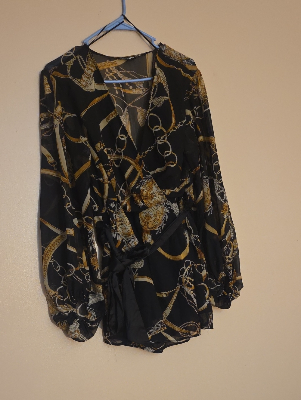 Black & Gold Chain-Print Long Sleeve Wrap Top